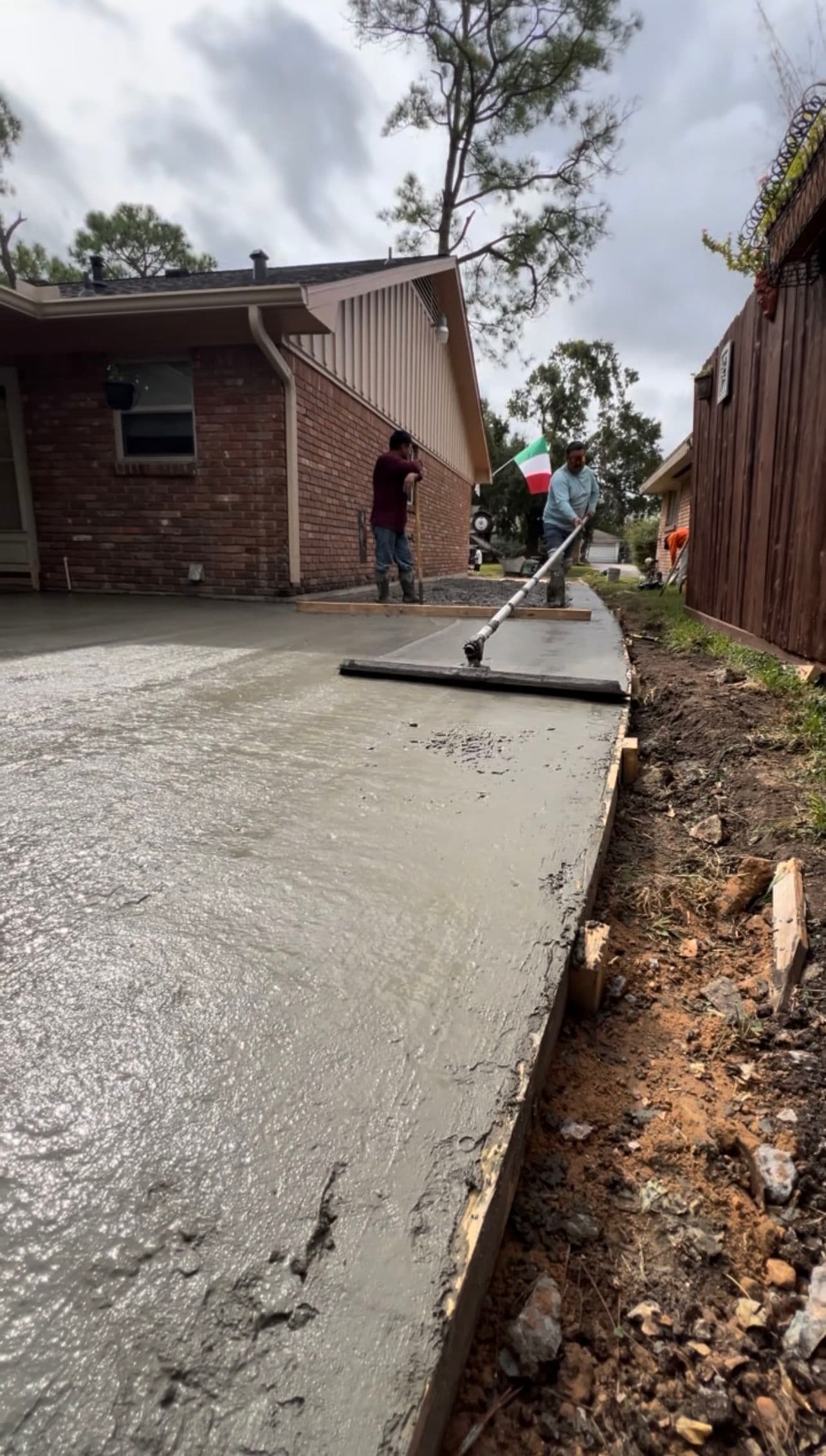 Gallery photos for Old Cracked Driveway Gets a Full Concrete Replacement: Image #4