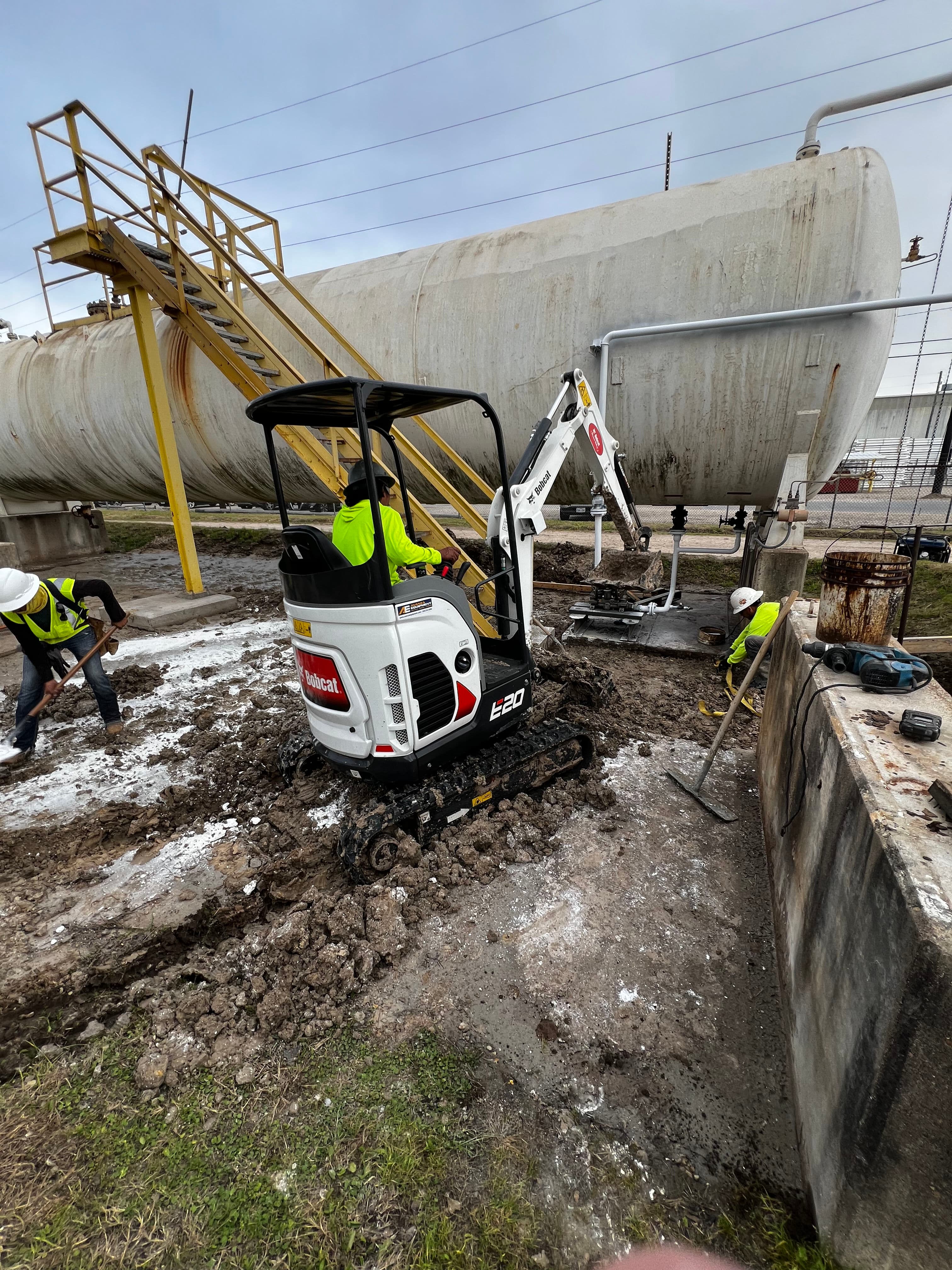 Project Reinforced Concrete Slab Pour at an Industrial Tank Site image