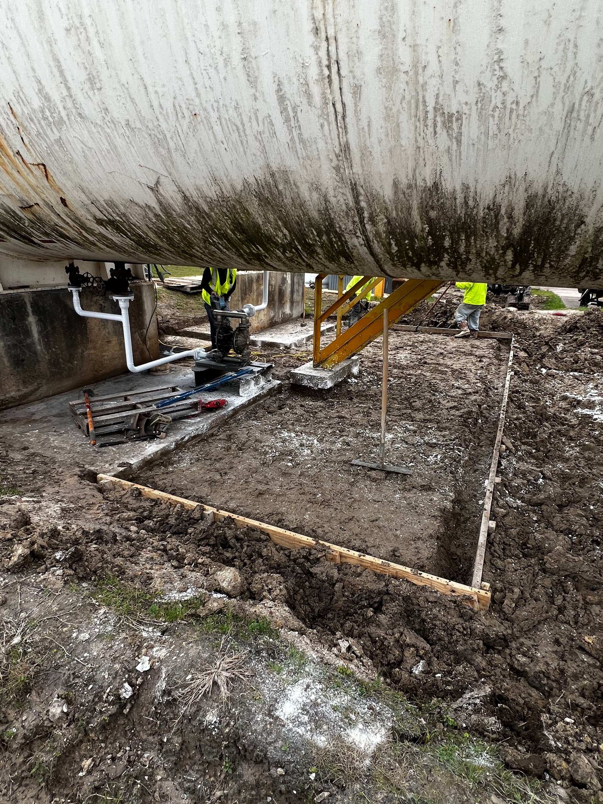 Gallery photos for Reinforced Concrete Access Pad Built for Industrial Safety: Image #6