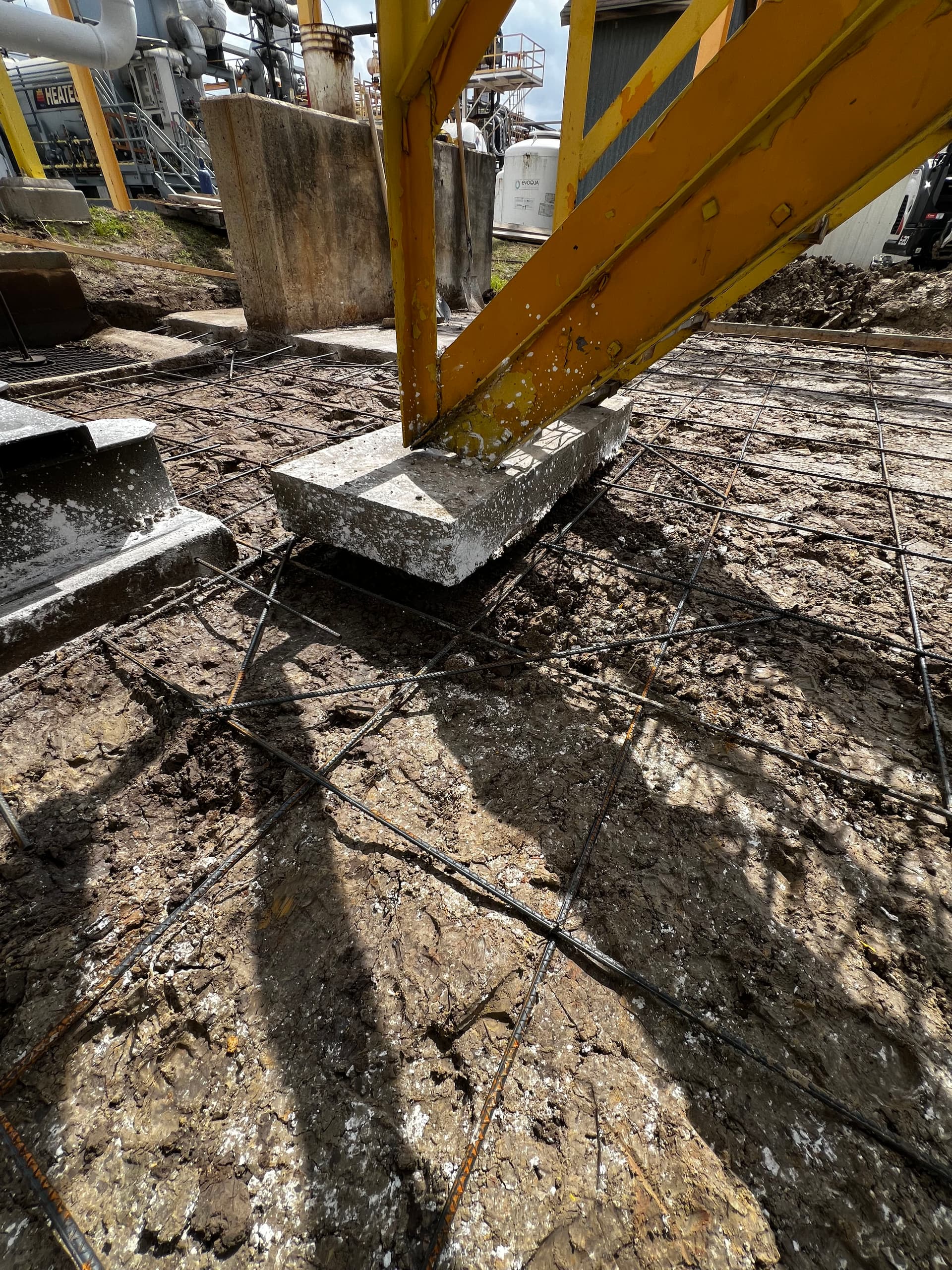Gallery photos for Reinforced Concrete Access Pad Built for Industrial Safety: Image #4