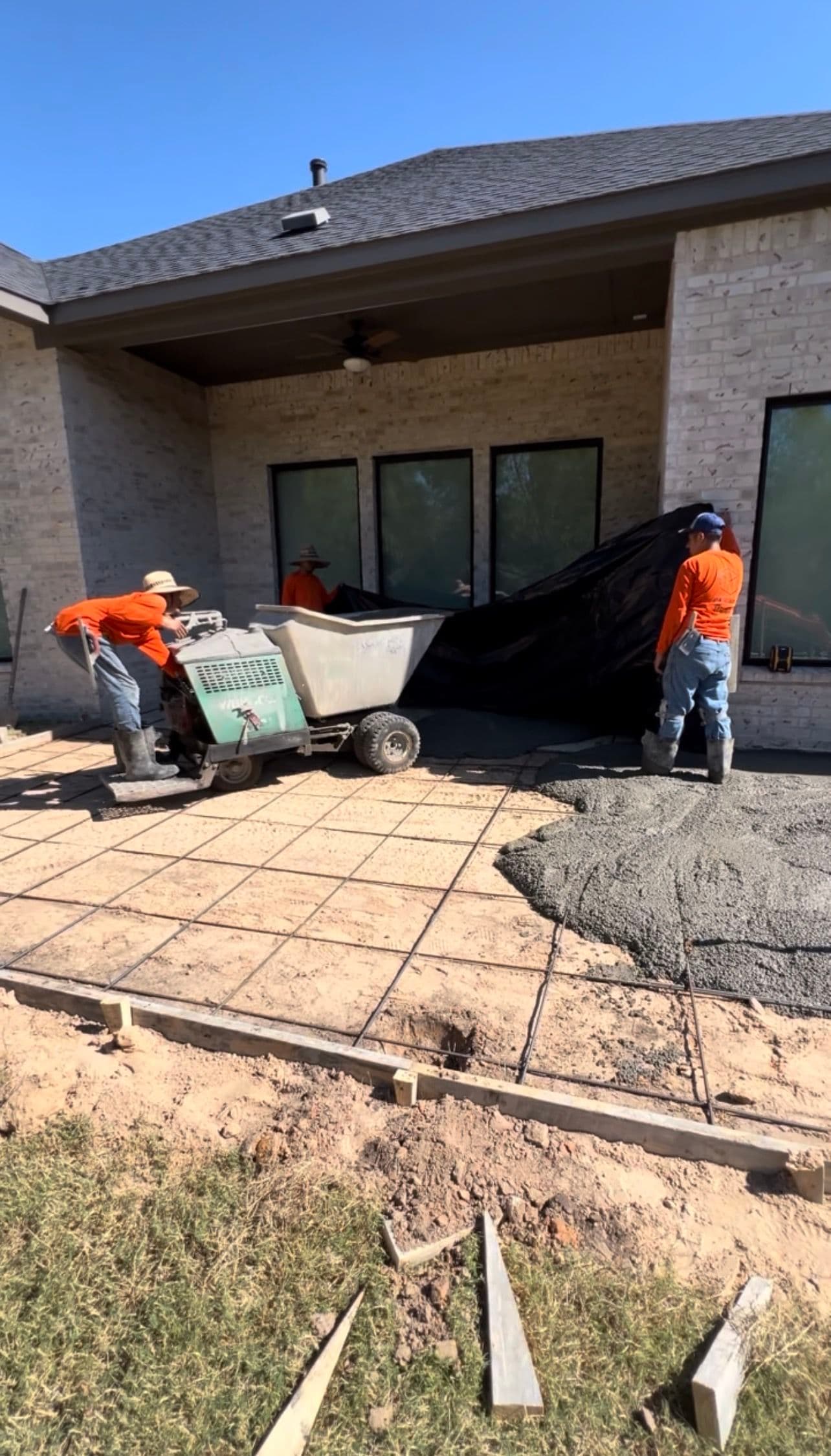 Gallery photos for Concrete Patio Extension with a Seamless Overlay Finish: Image #4