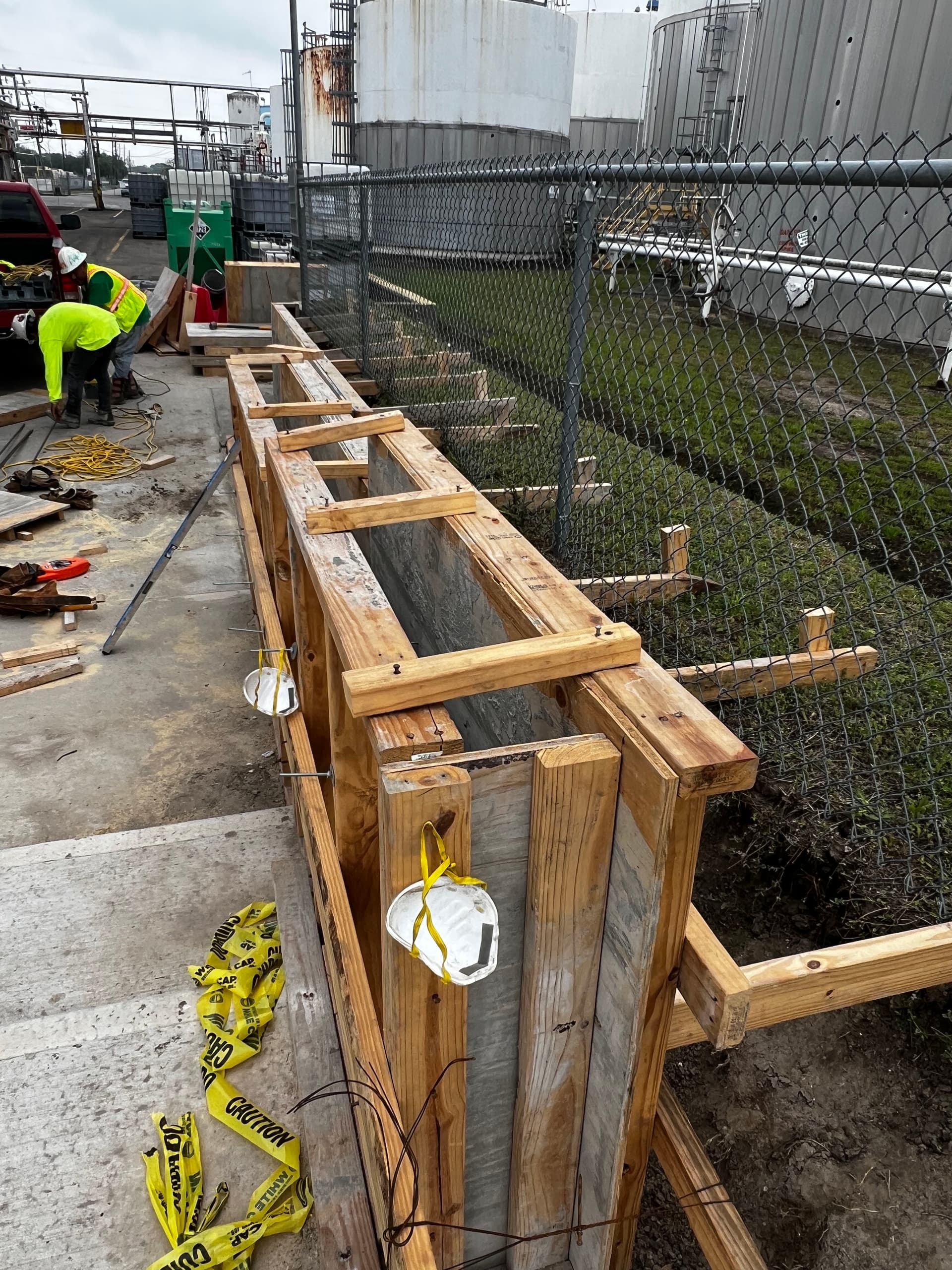 Gallery photos for Concrete Retention Wall Built for a Heavy-Duty Industrial Jobsite: Image #5
