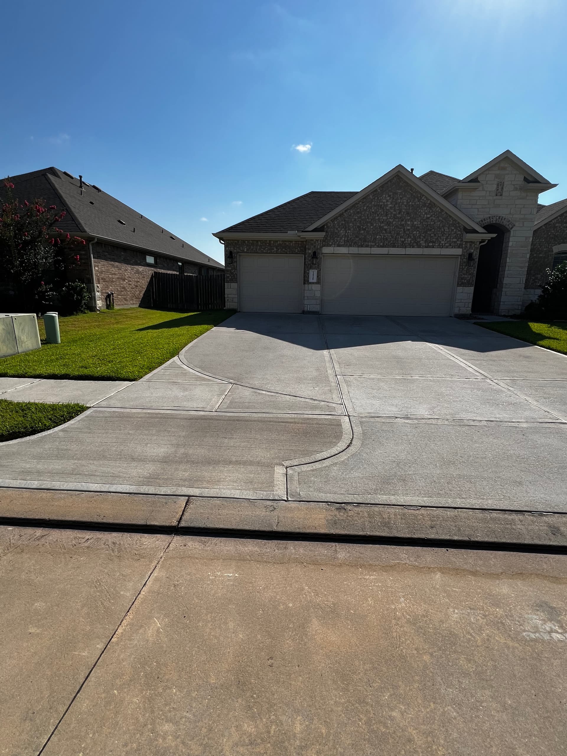 Gallery photos for Widened to a Full 4-Car Concrete Driveway Extension: Image #4