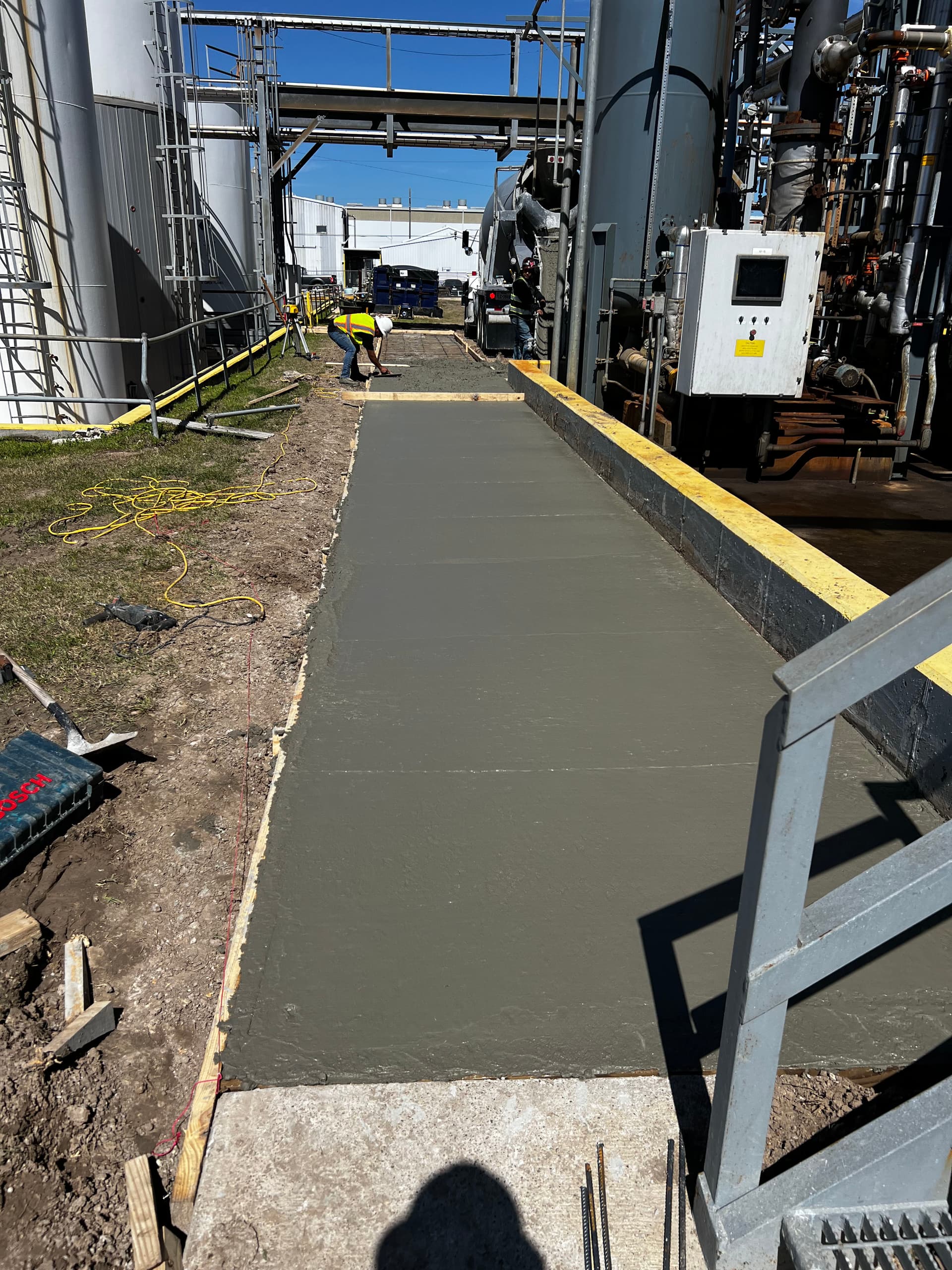 Gallery photos for New Concrete Sidewalks Poured at an Active Industrial Facility: Image #4