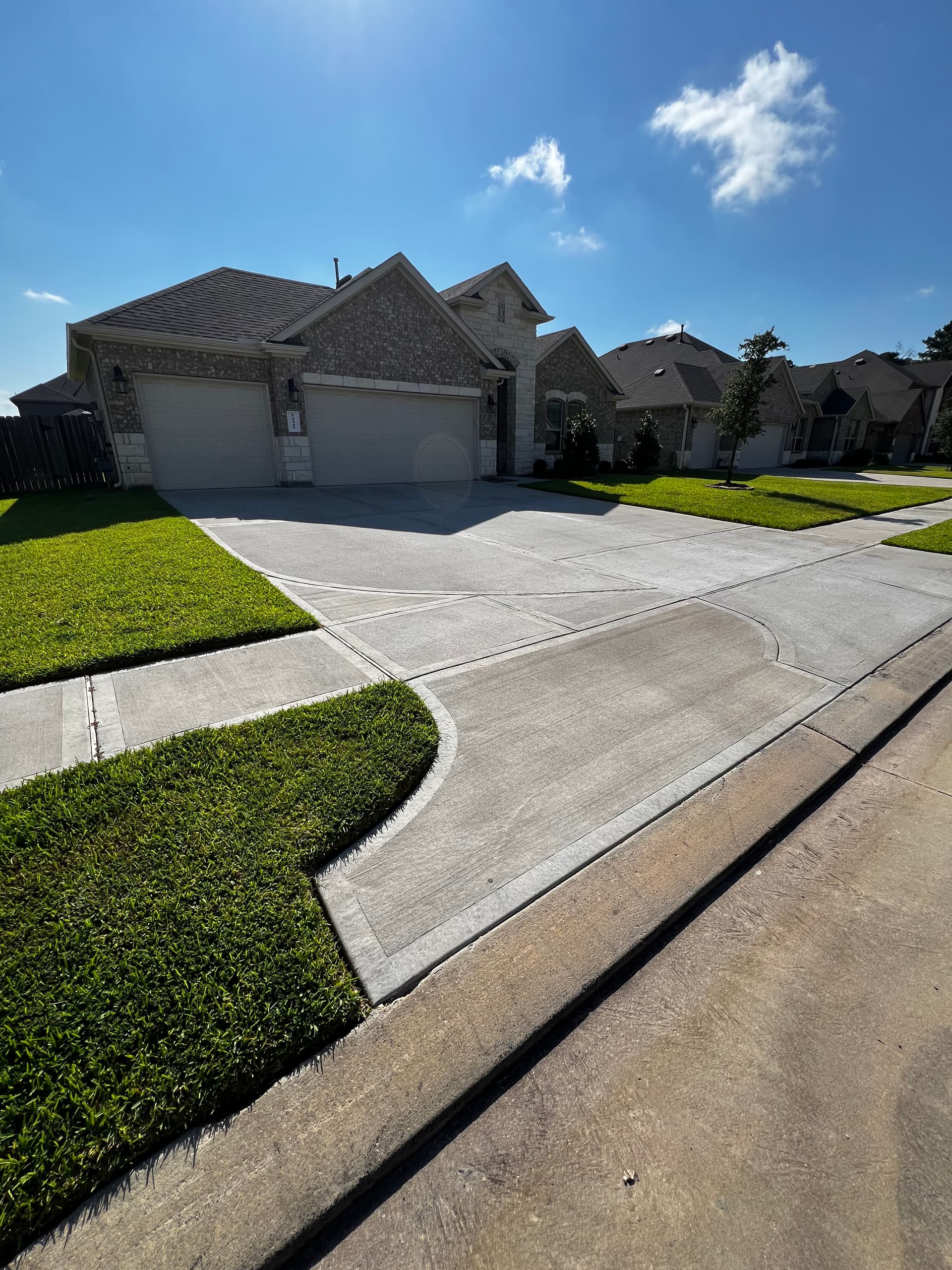 Gallery photos for Widened to a Full 4-Car Concrete Driveway Extension: Image #2