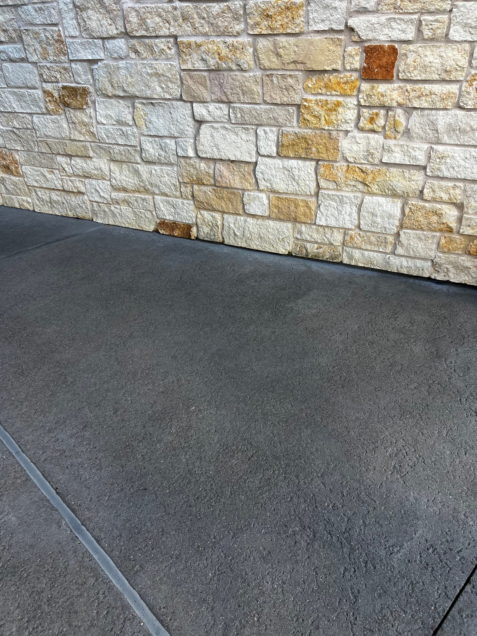 Stone-Texture Concrete Finishes That Look Good and Work Hard