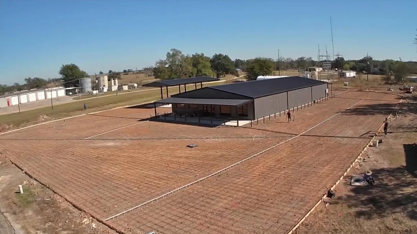 Gallery photos for Large-Scale Barn and Shop Concrete Slab Pour Done Right: Image #1