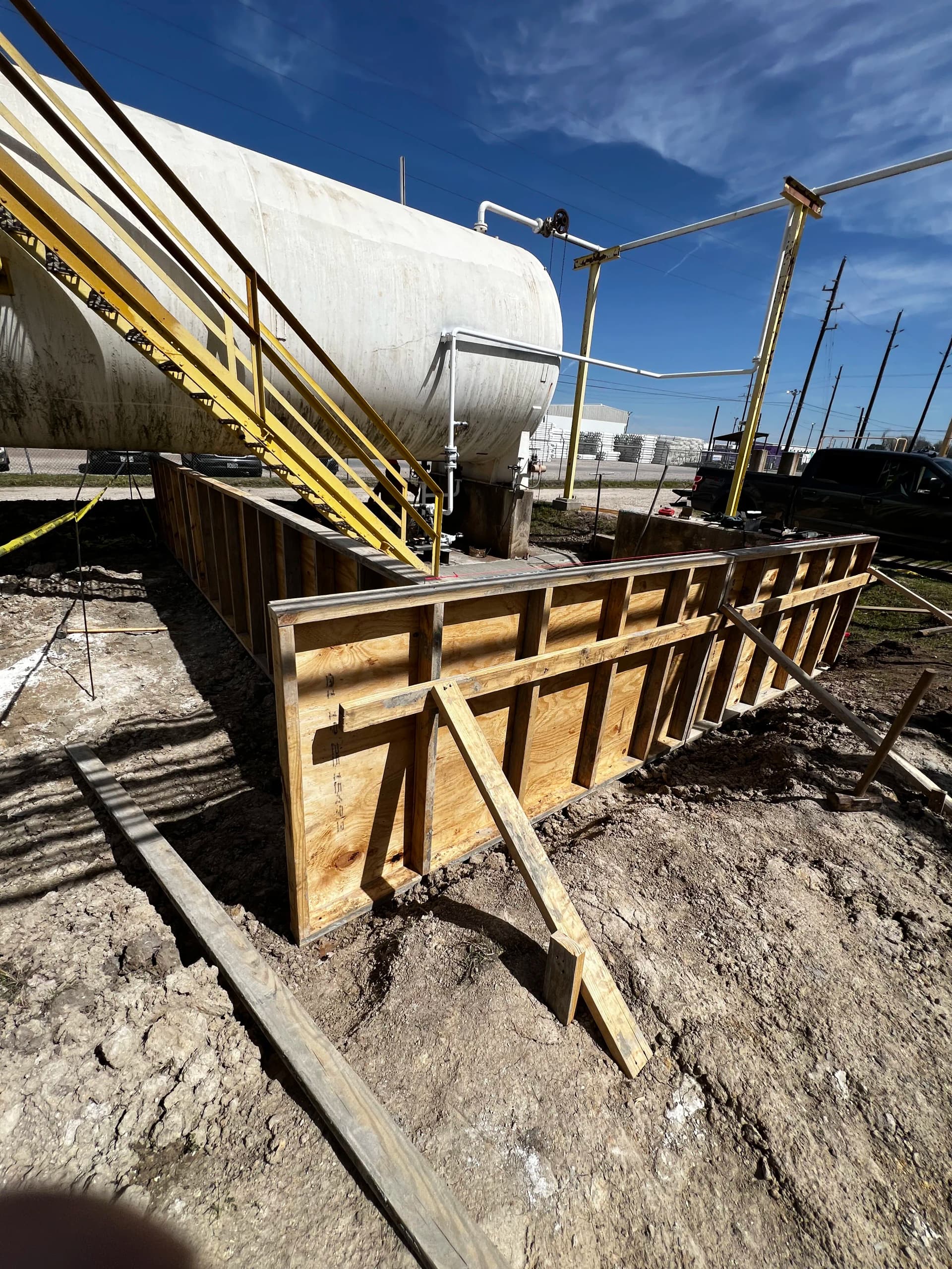 Gallery photos for Industrial Retaining Wall Built Right from the Ground Up: Image #1
