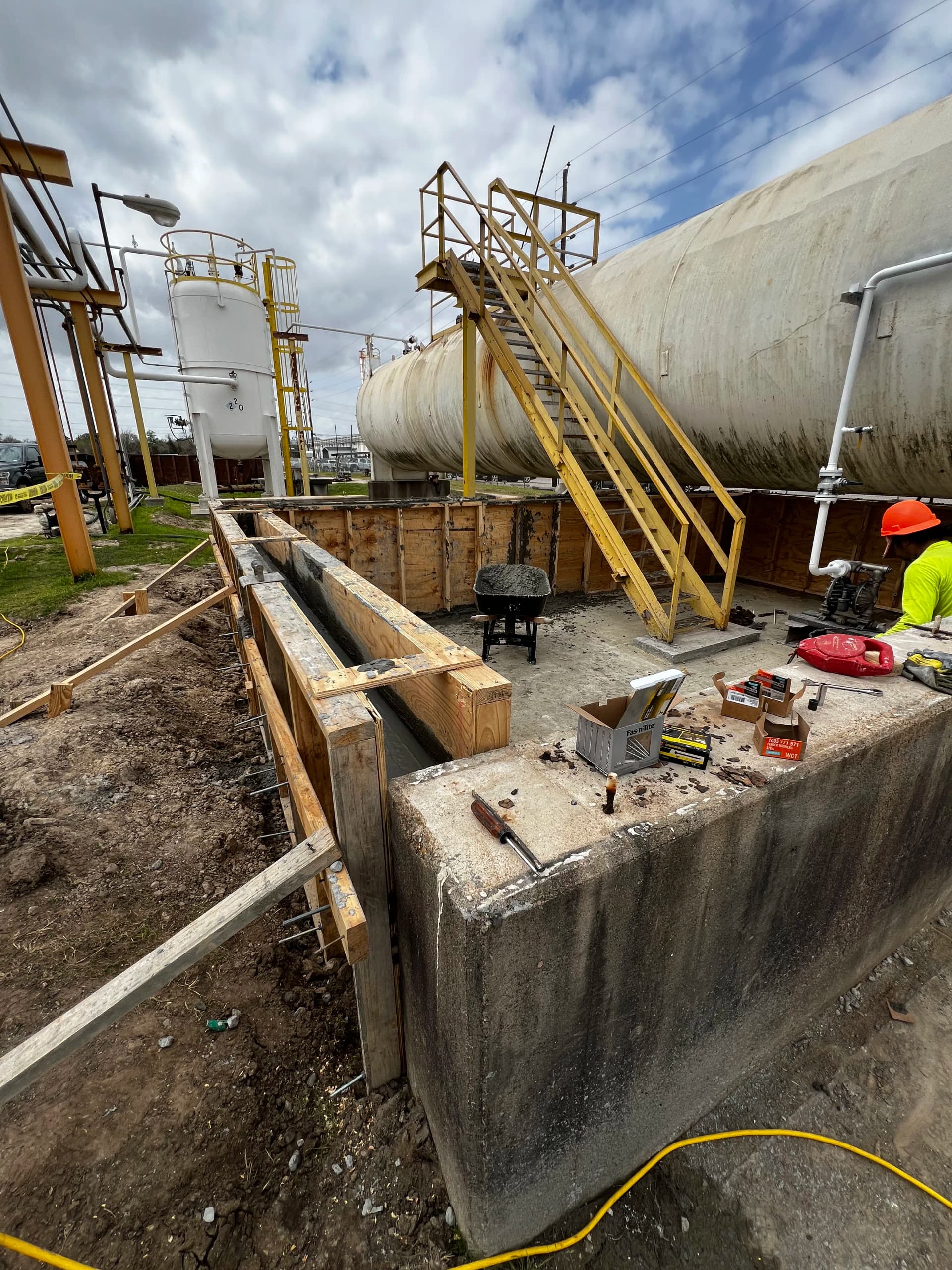 Gallery photos for Industrial Retaining Wall Built Right from the Ground Up: Image #3