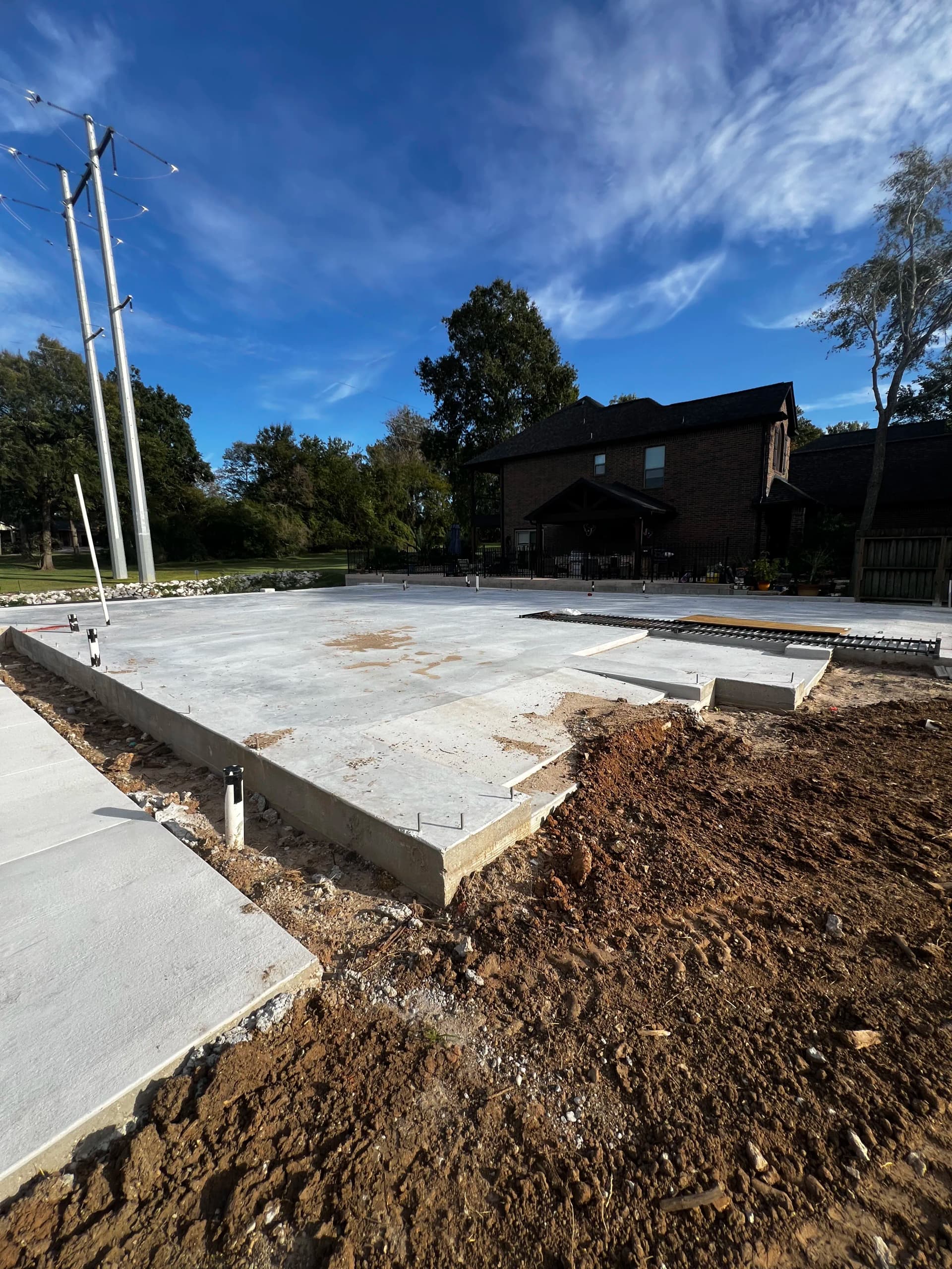 Gallery photos for Concrete Foundation Slab Poured Flat and Ready to Build On: Image #1