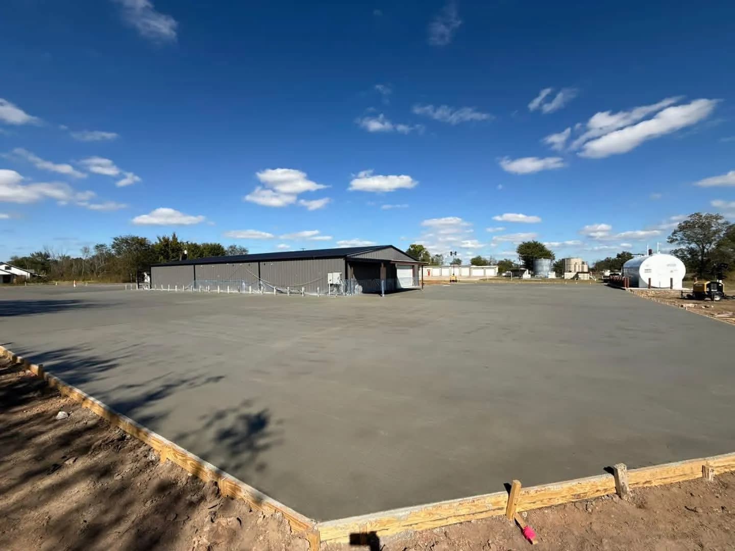 Gallery photos for Large-Scale Barn and Shop Concrete Slab Pour Done Right: Image #2